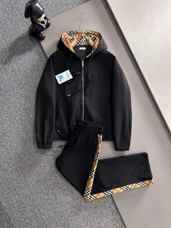 Picture of Burberry Sweater Suits _SKUBurberryM-3XLxetr31437402